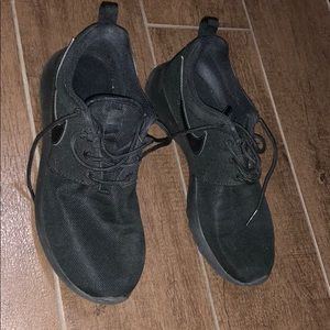 Nike sneakers Roshes